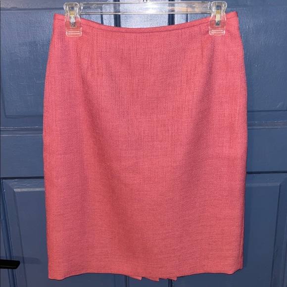 Pink Business Suit - Picture 3 of 4